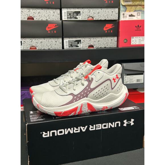 Under Armour Jet 23 GS / $60 Retail!! / Size 6Y(7W) / Brand New - Picture 1 of 10